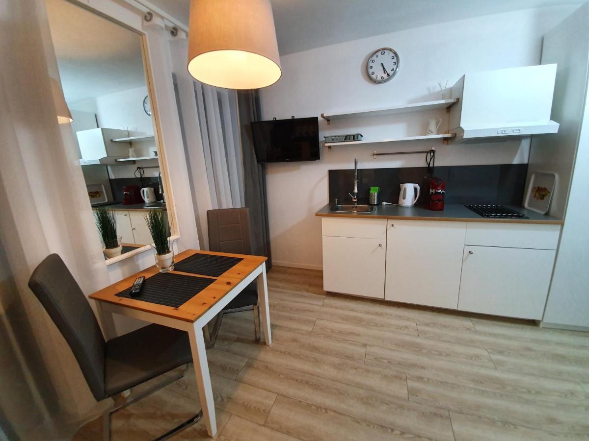 Dom Przy Plazy Apartment อุสตรอเนียมอร์สเกีย ภายนอก รูปภาพ